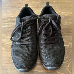 Nonslip Shoes for Crews. Size 7